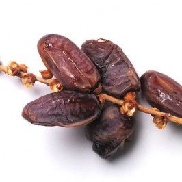 Manfaat Ilmiah dibalik Sunnah Nabi Mengonsumsi Kurma Saat Berbuka